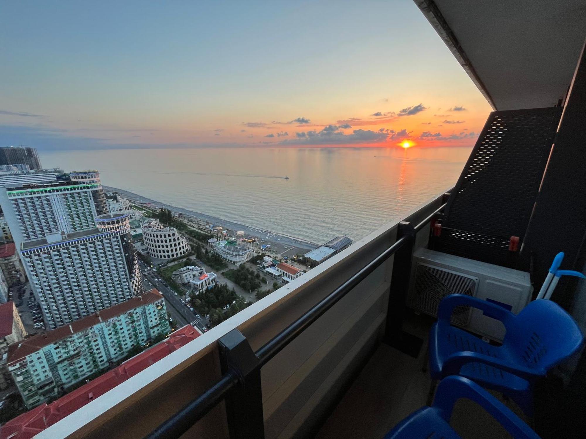 Orbi City Sun Tower 43 Floor 바투미 외부 사진